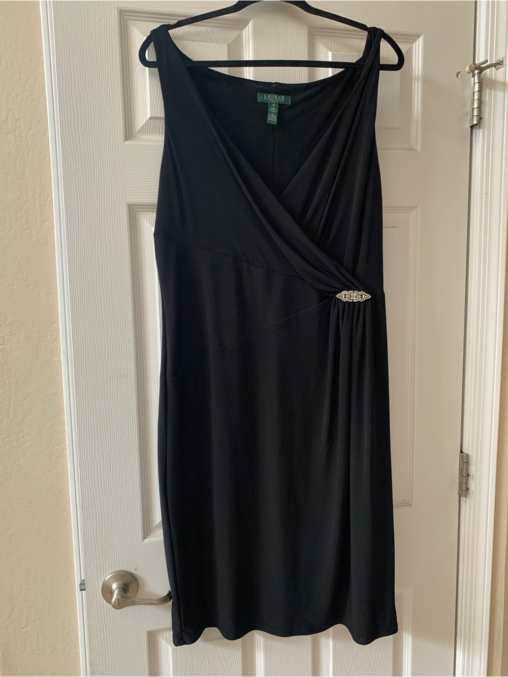 Lauren Ralph Lauren Black Sleeveless V-Neck Midi Dress with Brooch Detail